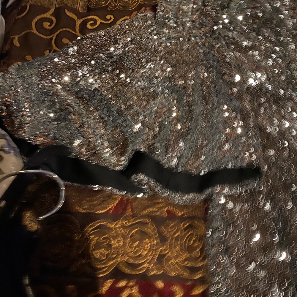 Sequin off shoulder Dress - Picture 2 of 8